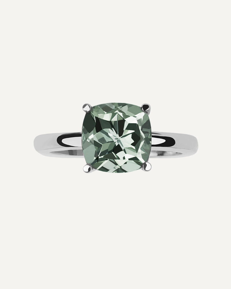 Anillo Luxe en plata de ley con amatista verde.