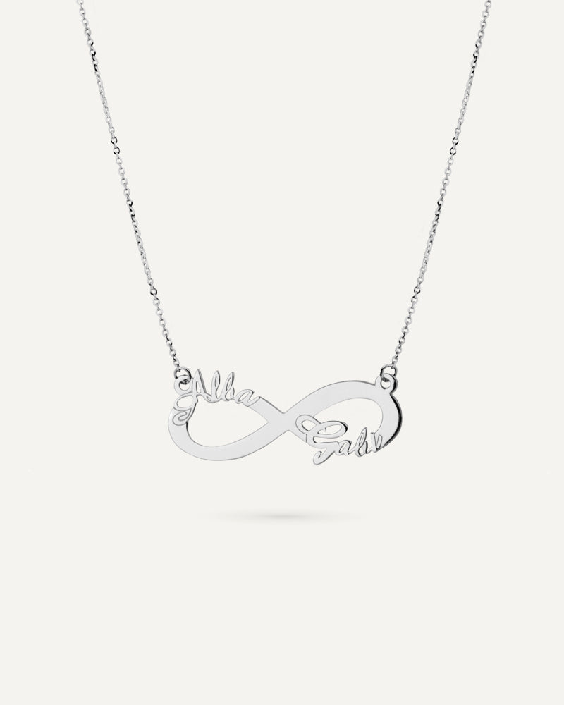 Collar infinito con 2 nombres en oro de 18kt.