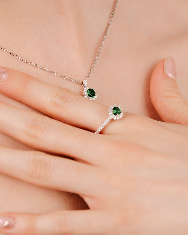 Collar BRILLIANT CUT en plata de ley y circonitas Excellence star cut y piedra color verde esmeralda