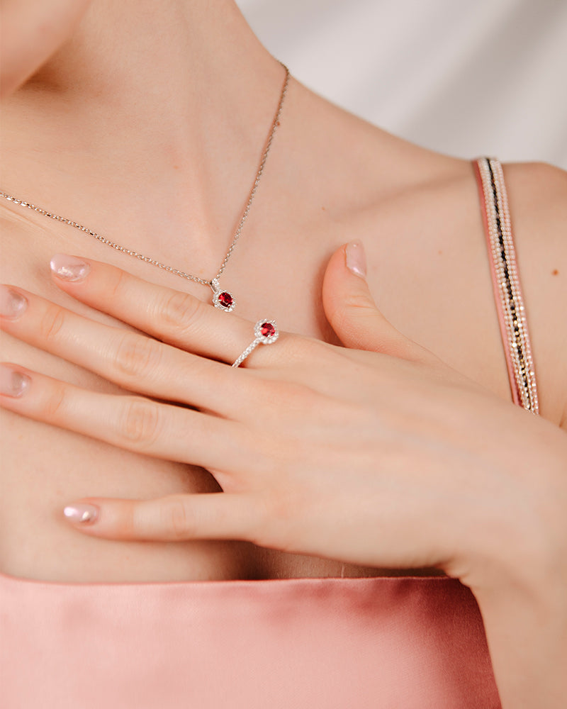 Collar BRILLIANT CUT en plata de ley y circonitas Excellence star cut y piedra color rojo rubí