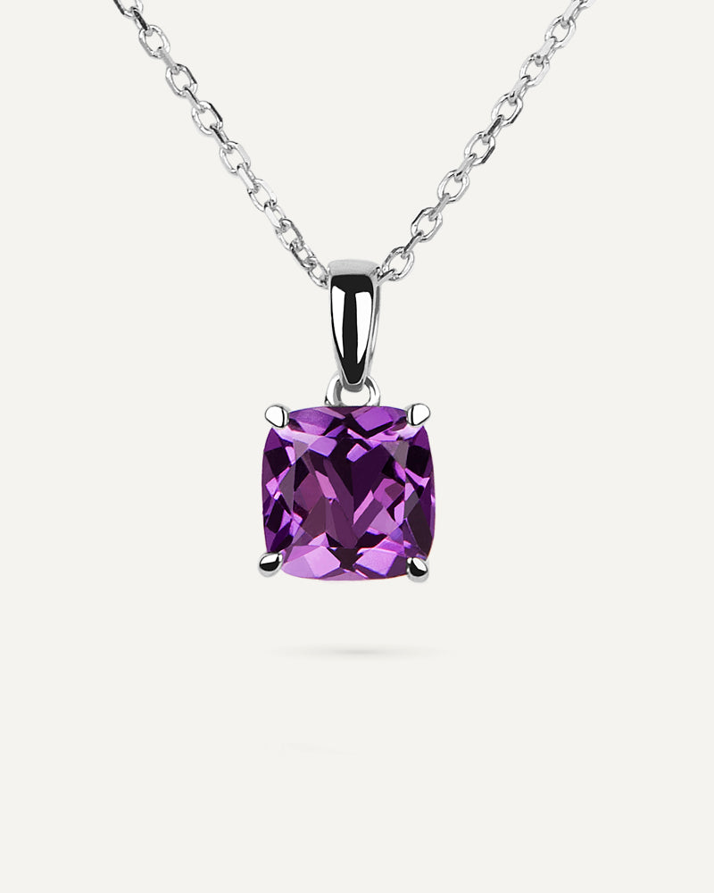Collar Luxe en plata de ley con amatista en talla cushion.
