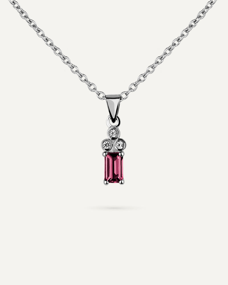 Collar Petite en plata de ley con Rodolita en talla octogonal.