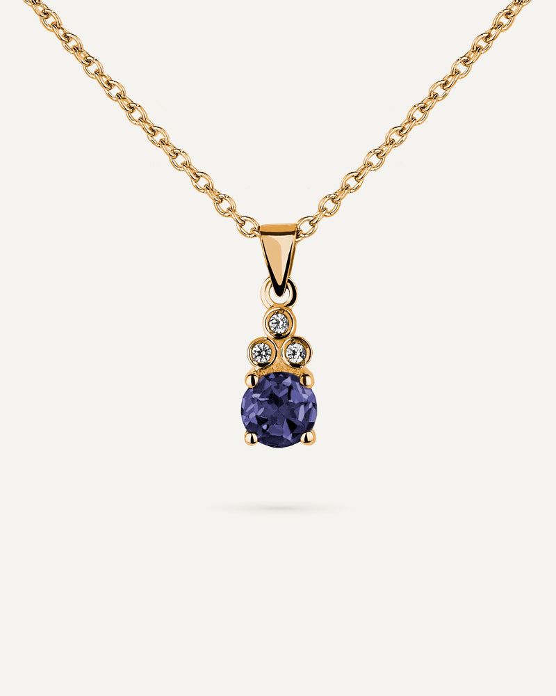 Collar Petite en plata de ley con baño de oro y con Iolita en talla redonda..