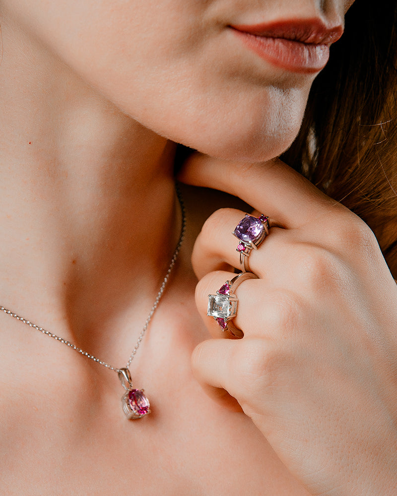 ANILLO CUSHION AMATISTA MORADA Y ROSA A AMBOS LADOS