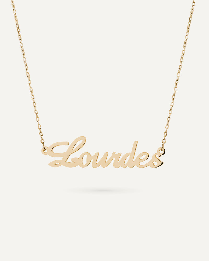 Collar con nombre personalizado en oro de 18kt