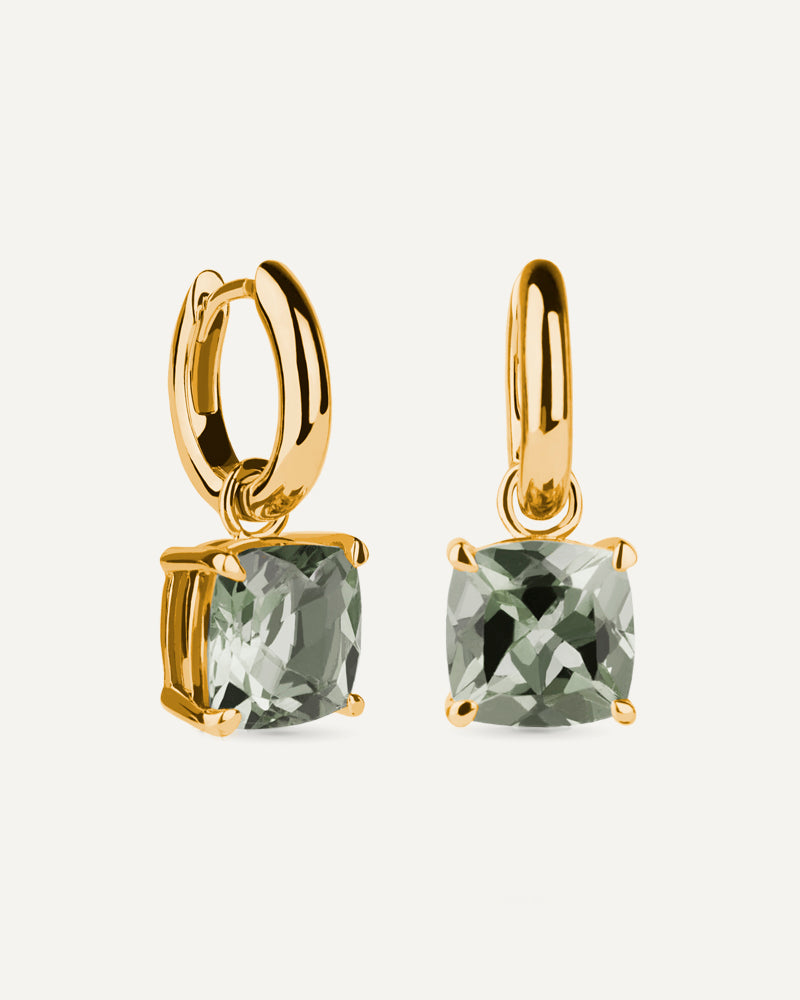 Pendientes Luxe en plata de ley con baño de oro y con amatista verde.