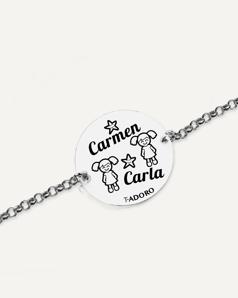 Pulsera personalizada con nombres en plata de ley.