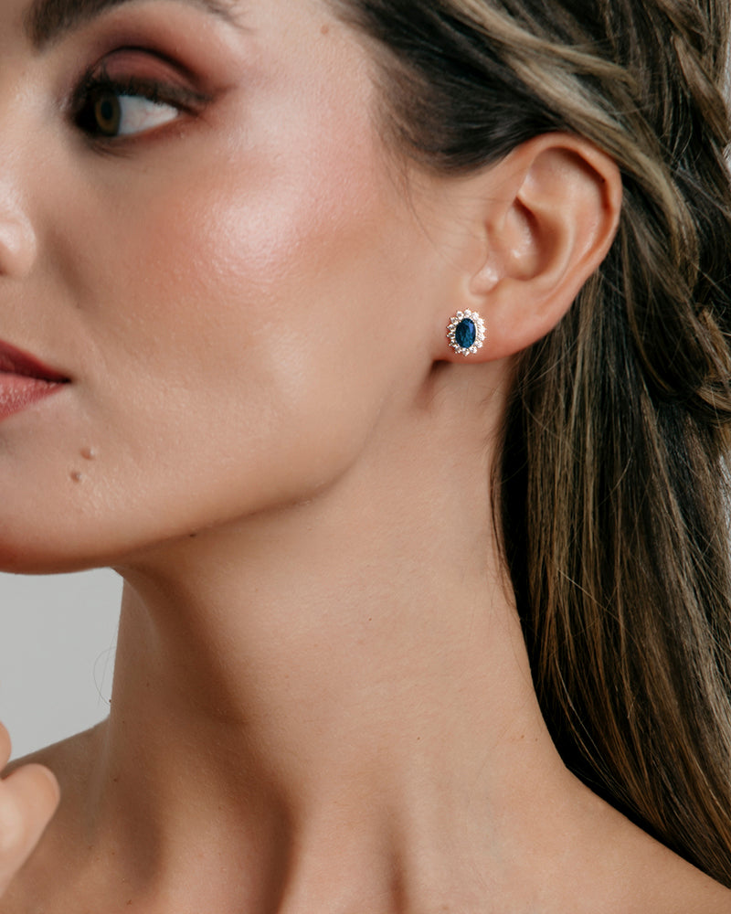 Pendientes BRILLIANT CUT en plata de ley con piedras azules en talla oval y circonitas excellence star cut.