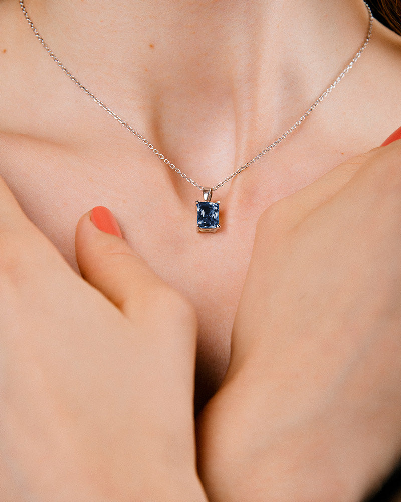 Collar Luxe en plata de ley con topacio London Blue