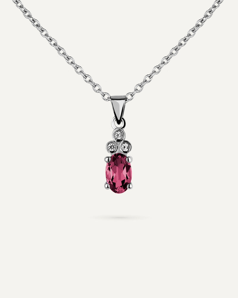 Collar Petite en plata de ley con Rodolita en talla oval.