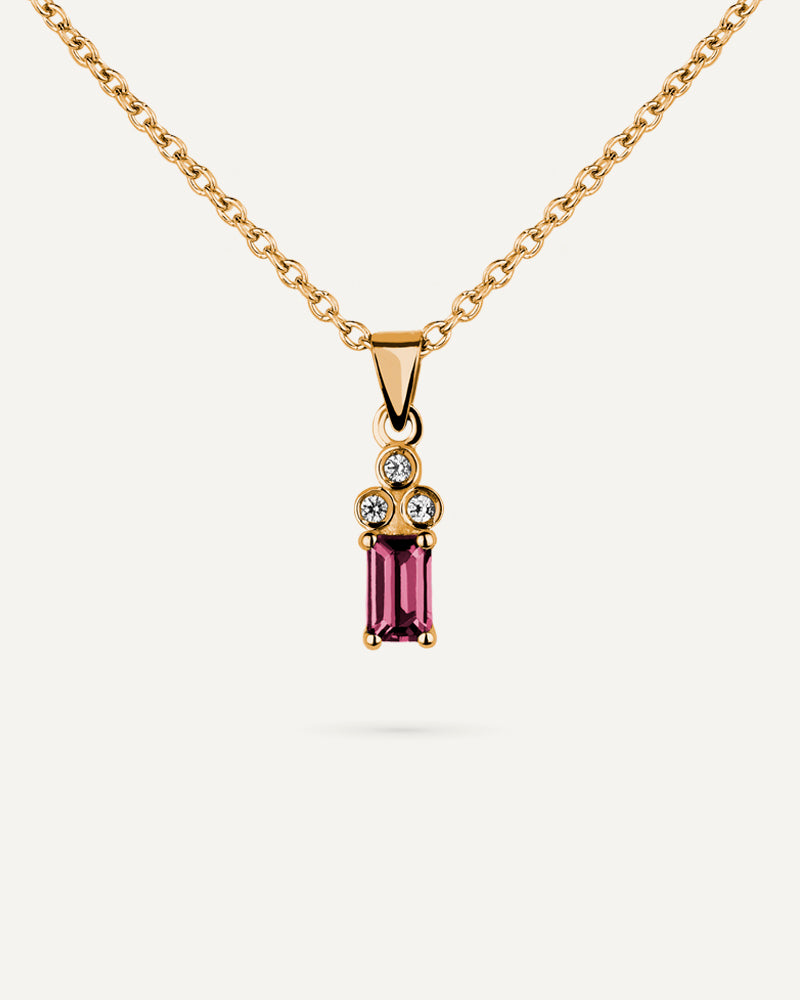 Collar Petite en plata de ley con baño de oro y con Rodolita en talla octogonal.