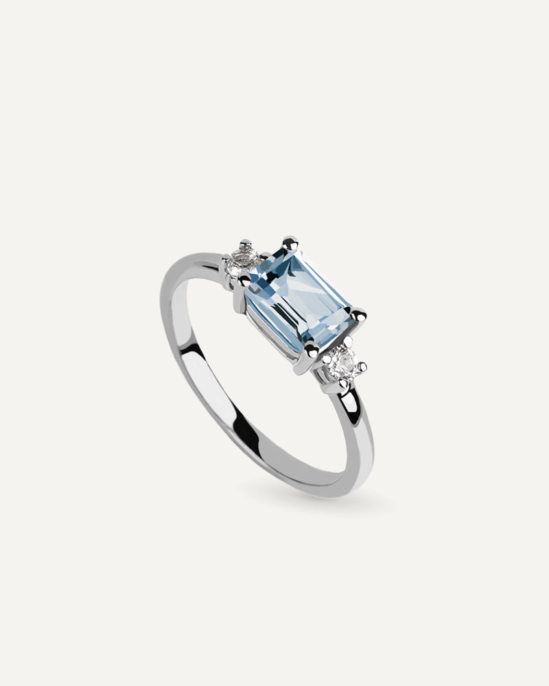 ANILLO TOPACIO SKY Y TOPACIOS BLANCOS