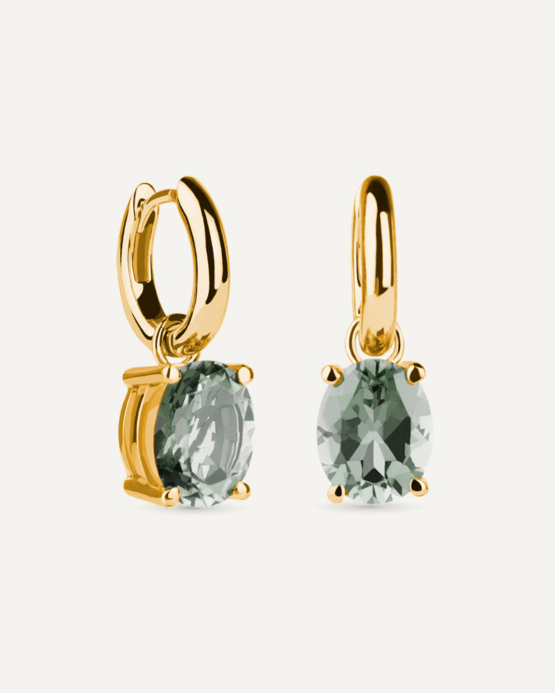 Pendientes Luxe en plata de ley con baño de oro y con amatista verde en talla oval.